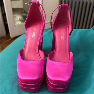 Dream Pairs Fuchsia Platform Heels